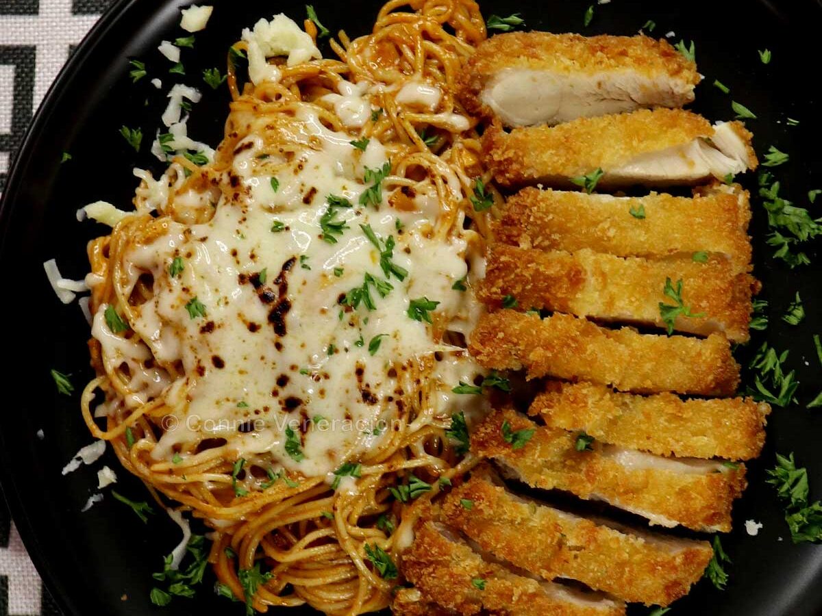 Fried chicken and spaghetti