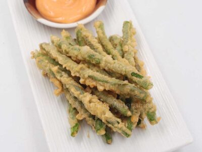 Tempura-style crispy green beans