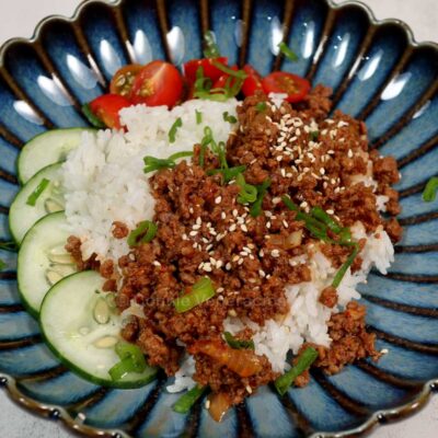 Korean-style ground beef rice bowl