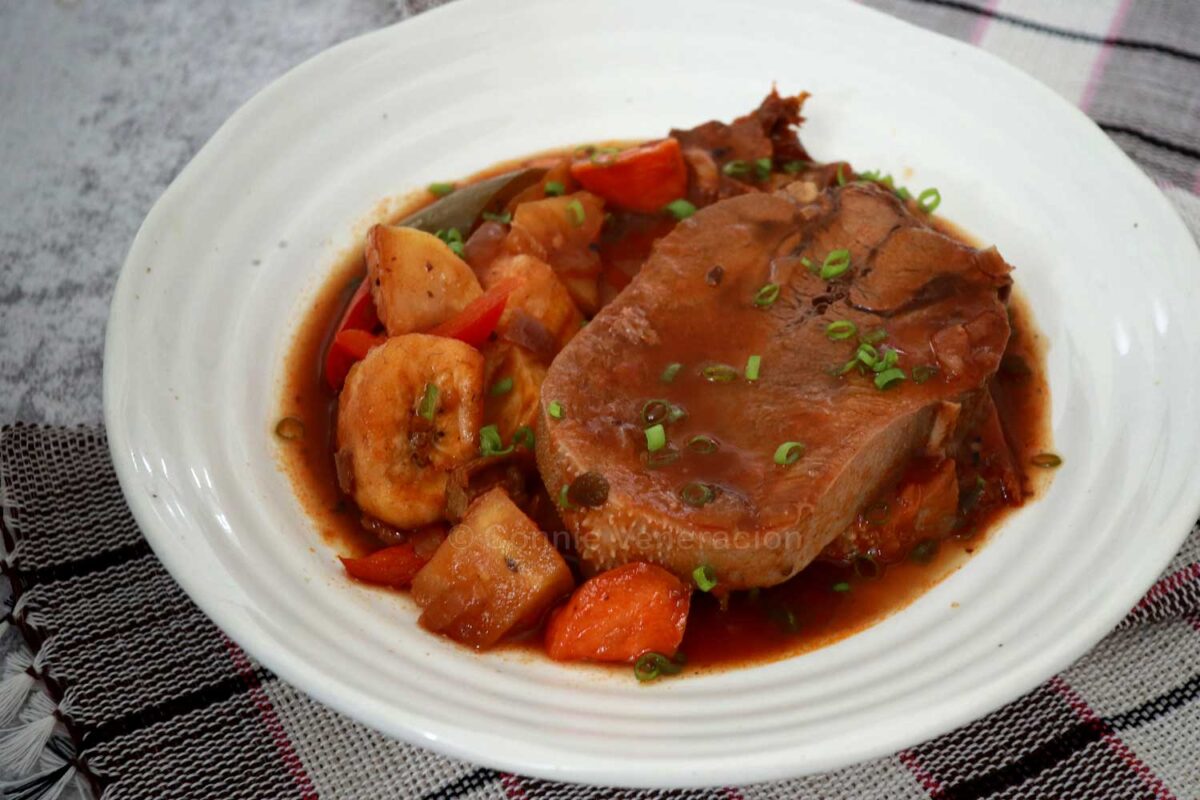 Lengua (beef tongue) estofado
