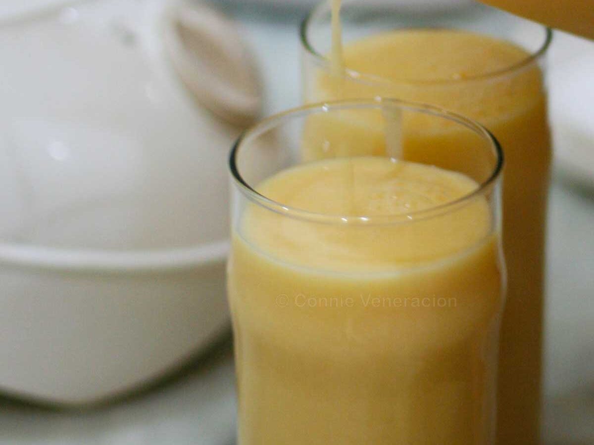 Mango and melon smoothie