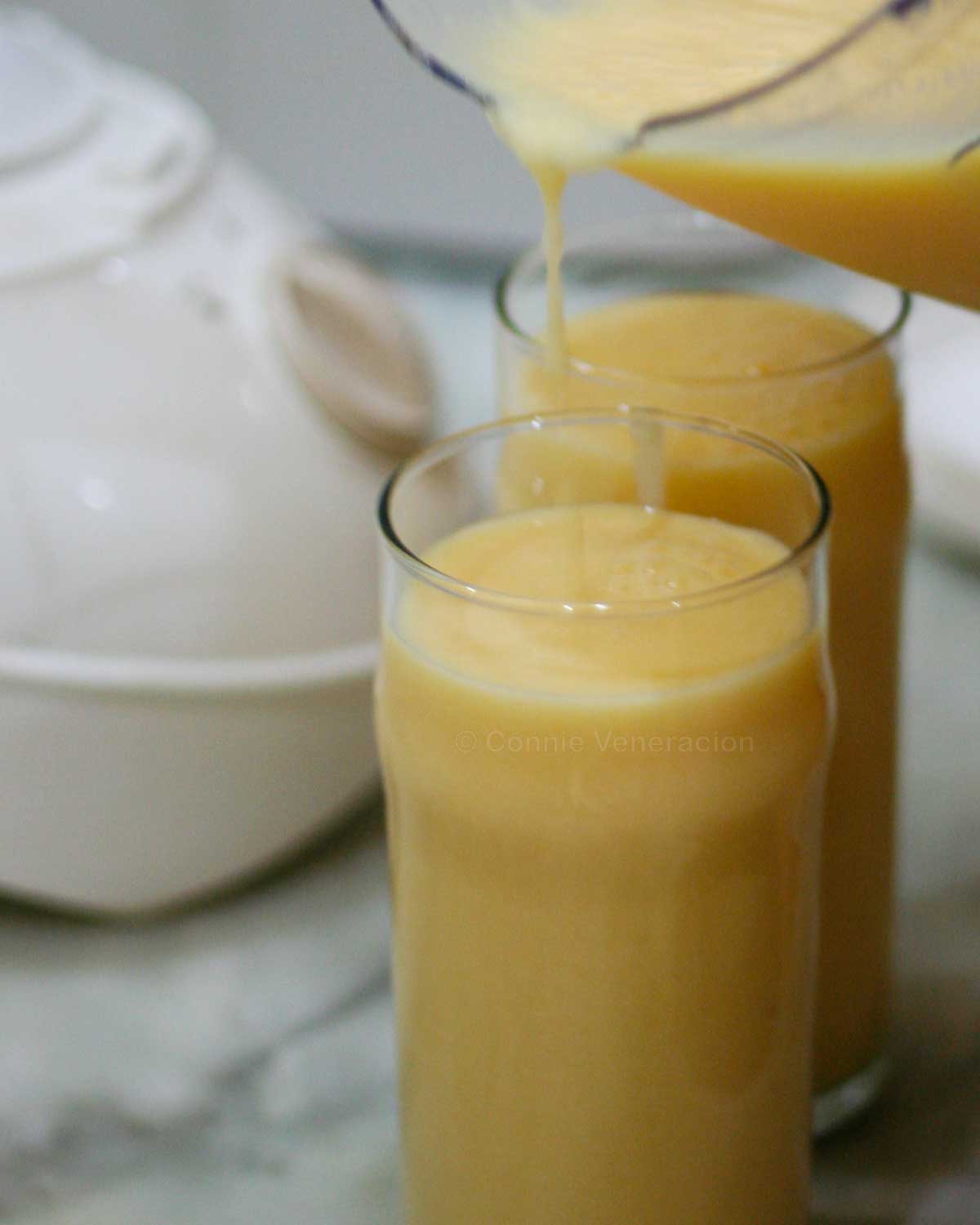 Mango and melon smoothie