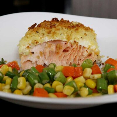 Cheesy baked salmon with crispy crumb topping