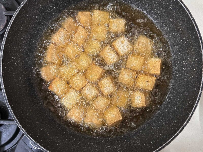 Frying tofu cubes