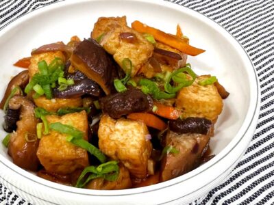 Tofu and shiitake in soy ginger sauce