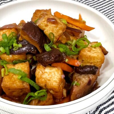 Tofu and shiitake in soy ginger sauce