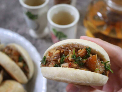 Chinese hamburger (rou jia mo)
