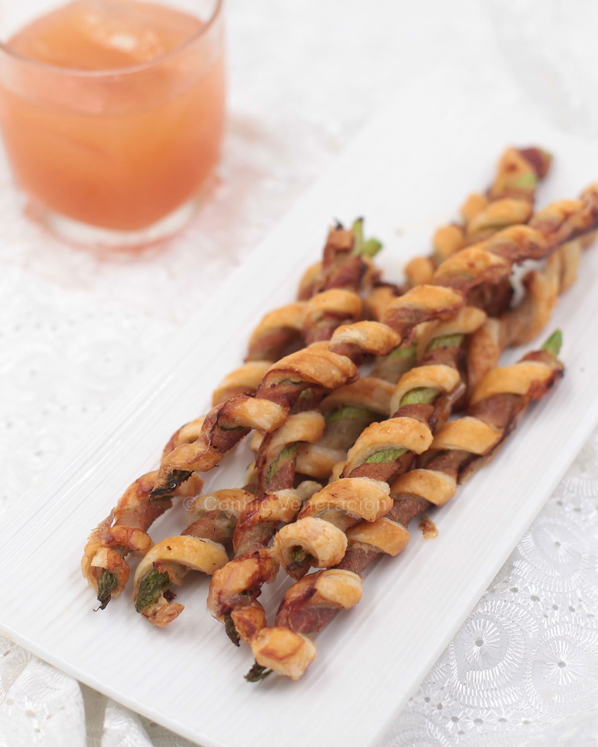 Bacon asparagus puff pastry spirals