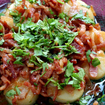 Easy pan-fried scallops with crispy bacon