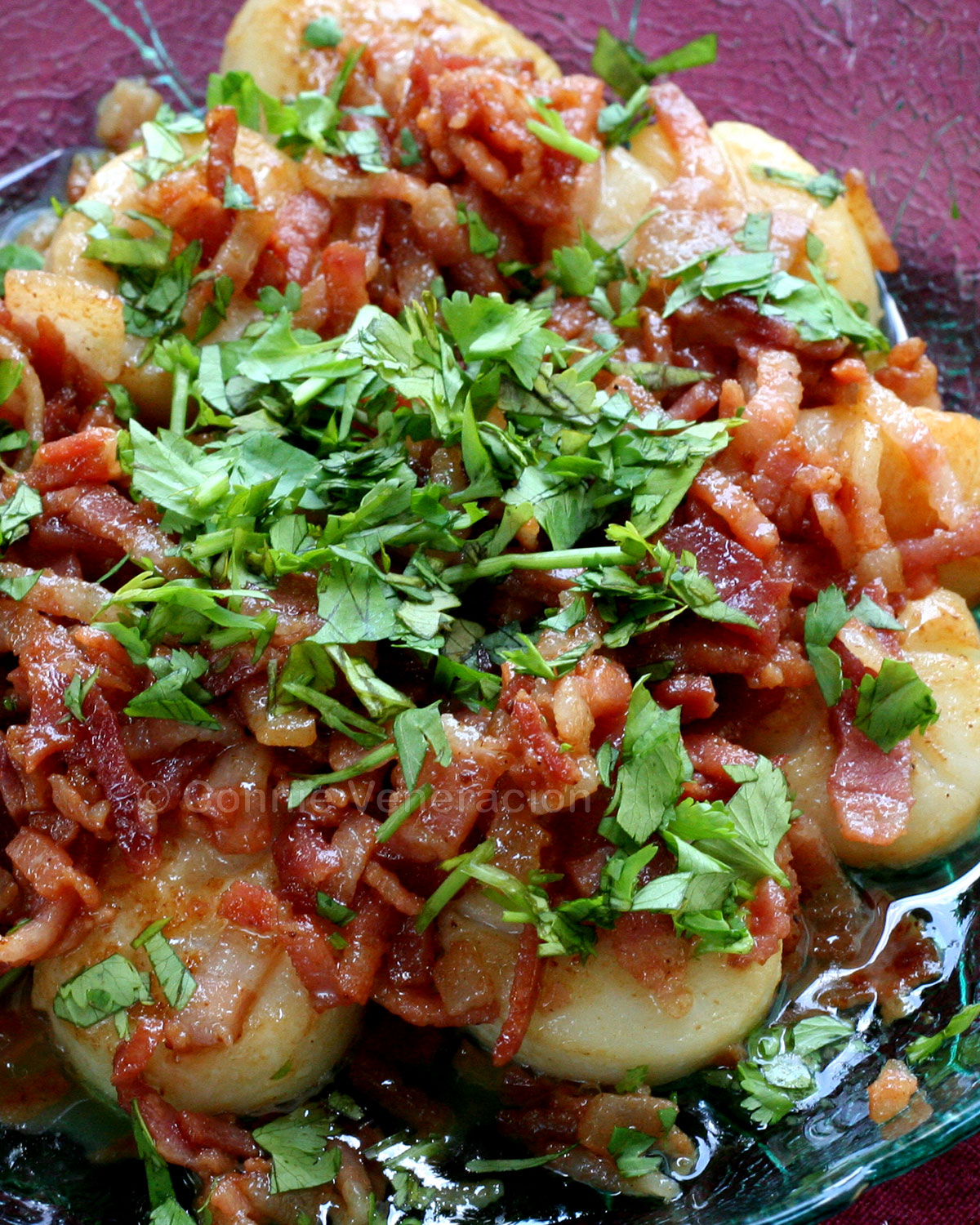 Easy pan-fried scallops with crispy bacon