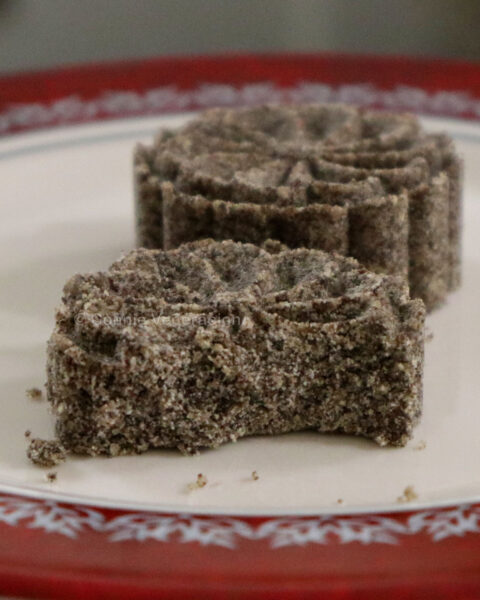 Cookies and cream polvoron