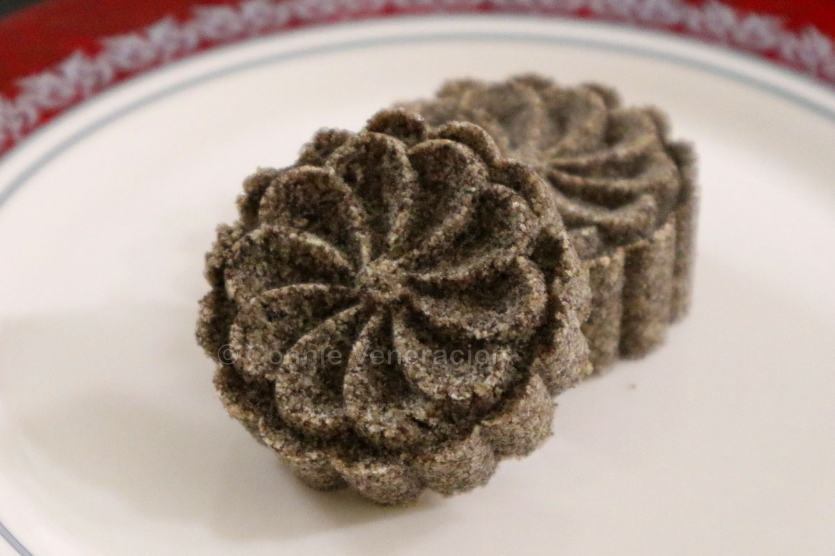 Cookies and cream polvoron