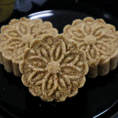 Almond and pecan polvoron